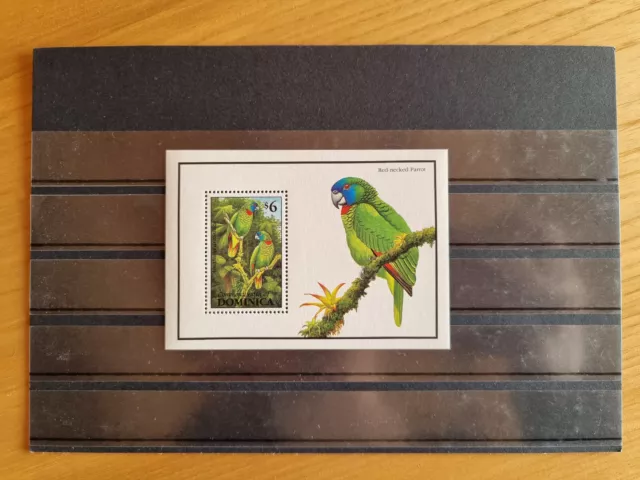 Dominica Vögel Papagei postfrisch ** Block