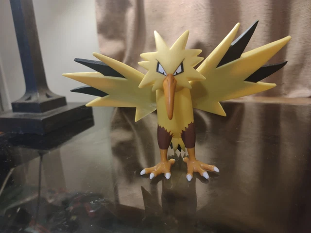 Nintendo Zapdos BANPRESTO TOMY Sofubi Vinyl Pokemon Figure Near Mint