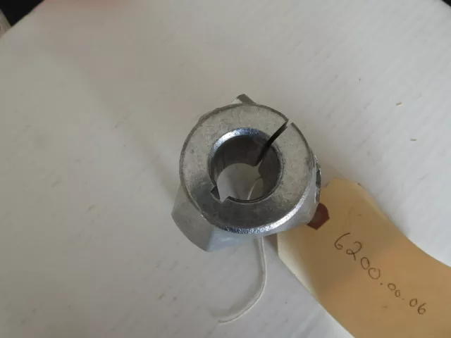 Kart racing  bargain short cast hub 30x 35 mm long rear hubs    One item
