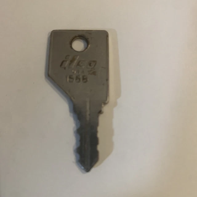 Vintage key 1568 For Beaver gumball, candy, nut, toy vending machine