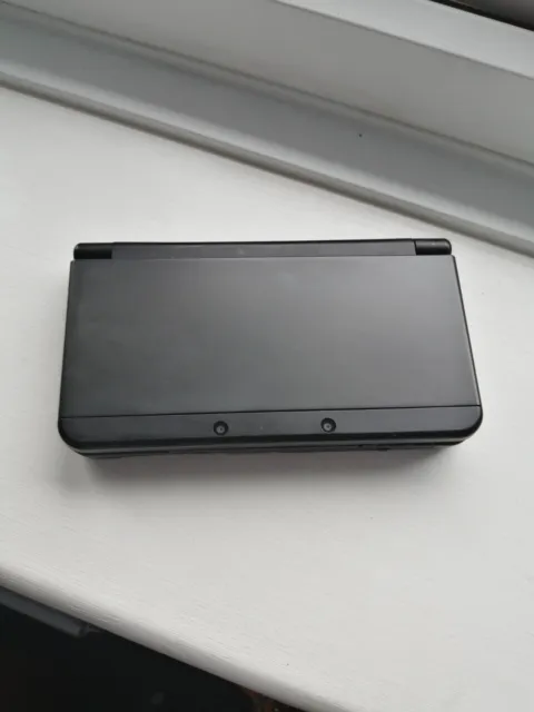 New Nintendo 3DS Black Handheld Console cfw broken Box and Charger Included.