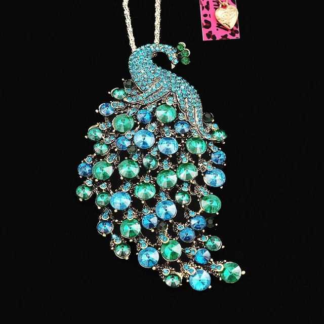 Betsey Johnson Superb Crystal Rhinestone Large Peacock Pendant Chain Necklace