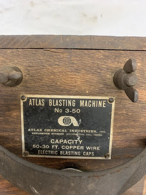 Vtg Working Atlas Blasting Machine No. 3-50 With Vtg Atlas Blasting Data Guide 2