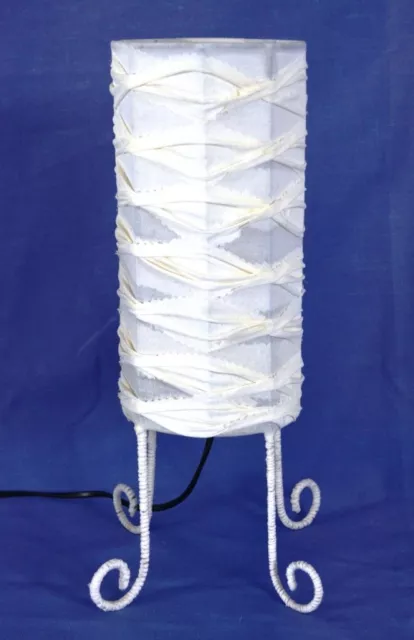 Stehlampe, Retro, Tischlampe, Stoff weiß, ca. 39 cm hoch mit An/Aus Kippschalter