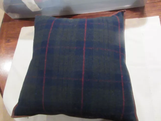 Orvis Designer Pillow 15"X15"X4" ORVIS #5H950 300 Green Red Blue
