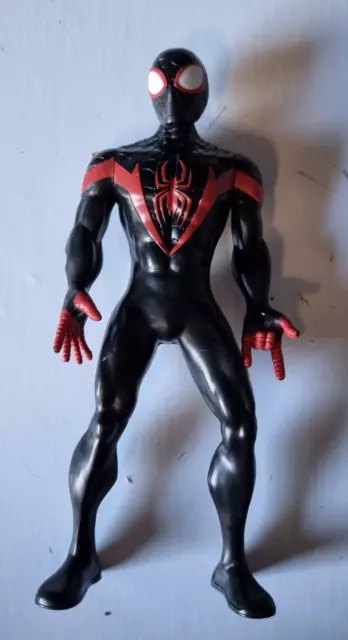 Marvel Spiderman 9 Zoll Actionfigur schwarz und rot