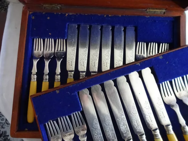 Wooden Cased 24 Piece (12 Pairs) Of Silver Plated Fish Knives & Forks Sheffield 2