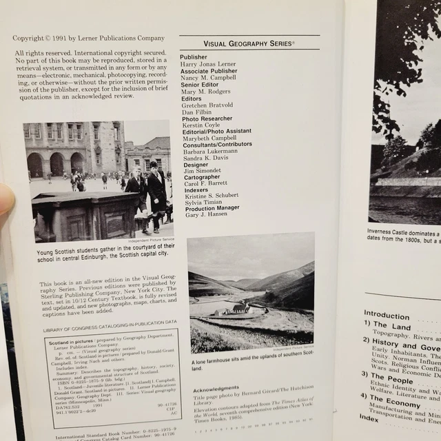 Vintage 1991 Scotland in pictures Visual geography series 2