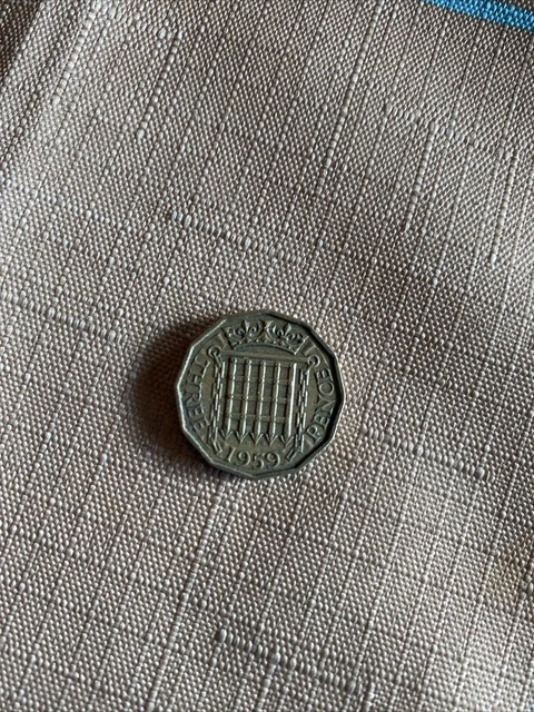 UK Great Britain Three Pence Coin 1959 Queen Elizabeth II circulated  England