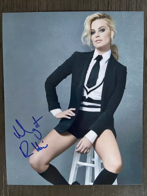 Margot Robbie Wolf Of Wall Street Signed 8x10 Authentic Letter Of Authenticity