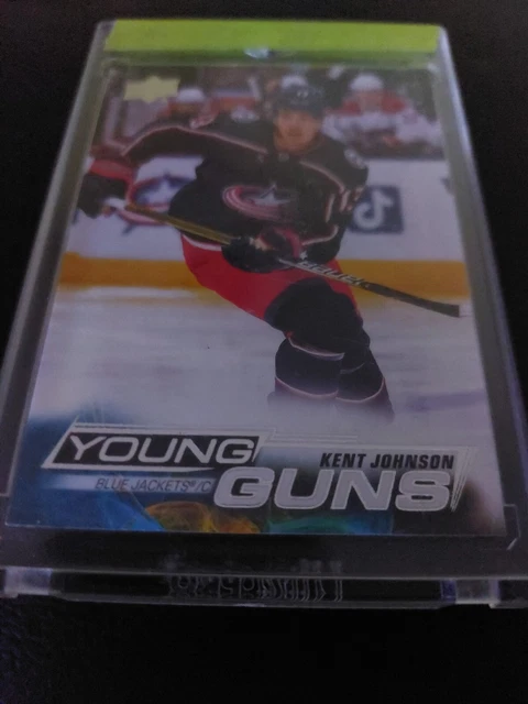 2022-23 Upper Deck Series 1 Young Guns 209 Kent Johnson Columbus Blue Jackets