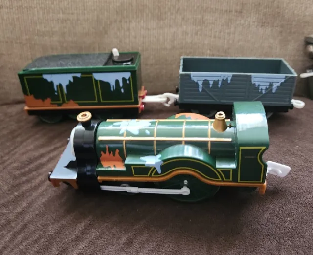 Thomas&Friends Paint Splatter Emily Trackmaster Motorized Train Engine+ Cart.q21
