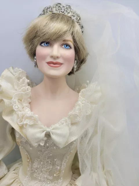 The Franklin Mint Heirloom Princess Diana Doll Porcelain Wedding/Bride