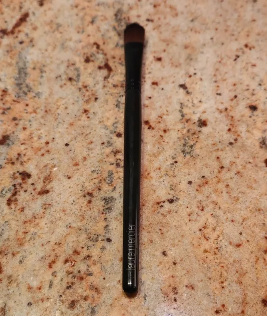 Laura Mercier Camouflage Powder Brush