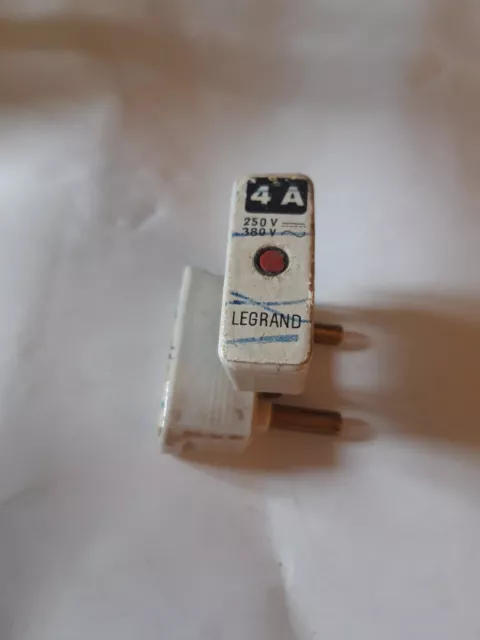 1 Ancien fusible porcelaine rechargeable 6 A Legrand pour Amboise Legrand  Neuf