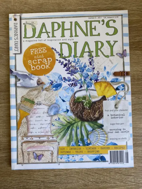 Daphne's Diary Magazine - Number 7, 2018: Daphne: : Books