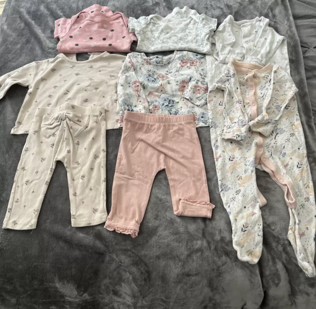 Pacchetto bambina. Età 3-6 mesi