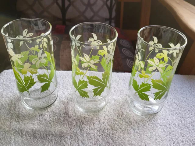 Set of 3 Vtg Libby flower Glasses White Green Flower/leaf Drinking glasses GUC