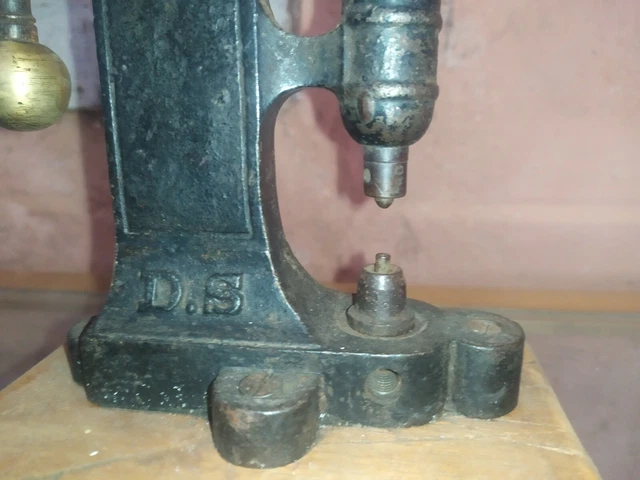 Riveteuse, outils de pose pour rivet - GIRAUD FIXATION
