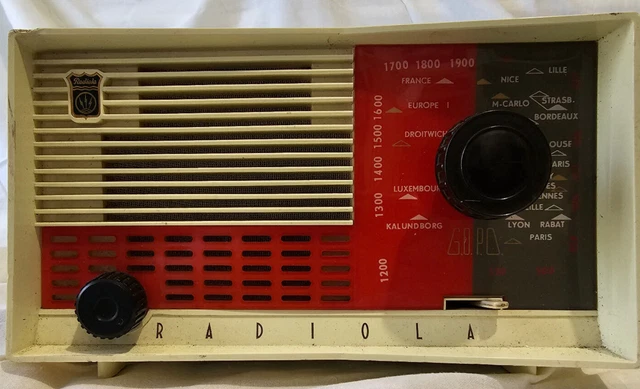 Ancien Poste Radio TSF " RADIOLA " Type RA 119 A prix 35euros a debattre