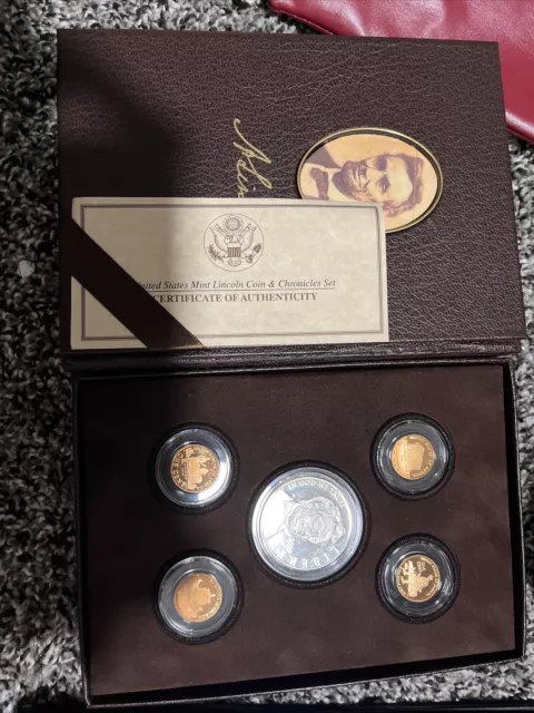 2009 US Mint Lincoln 5 Coin and Chronicles Set With COA Silver Dollar