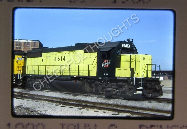 Original  '88 Kodachrome Slide CNW Chicago Northwestern 4614 GP38-2      37L20