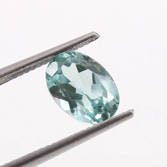 Saphir Padparadscha De Ceylan Naturel - 5,75 Carats, Ovale, Pur à La Loupe