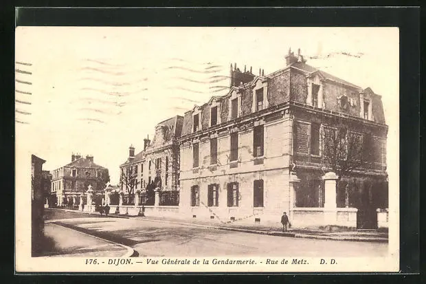 CPA Dijon, General View of the Gendarmerie, Rue de Metz