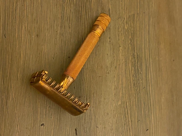 Vintage 1937-39 Gillette Sheraton - TTO One Piece Open Comb DE Safety Razor