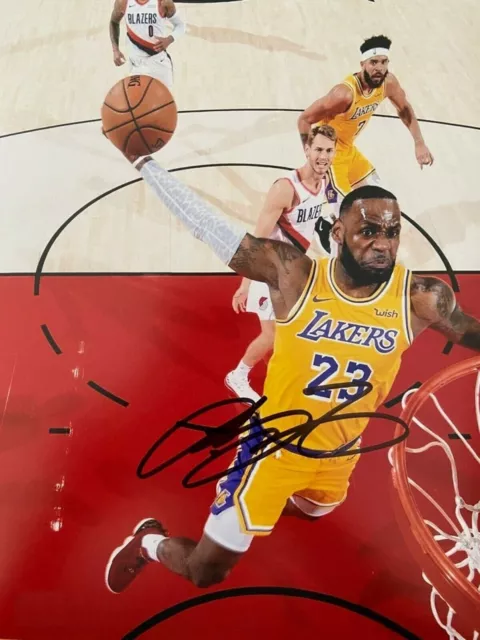 LeBron James 8.5x11 Signed Photo Reprint