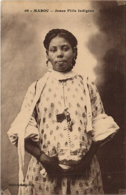 CPA AK jeune fille indigene MAROC (24396)