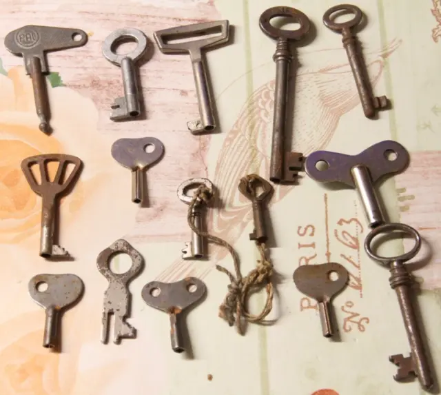 Alte Schlüssel Bartschlüssel 4kantschlüssel uhrenschlüssel 1Stück I10
