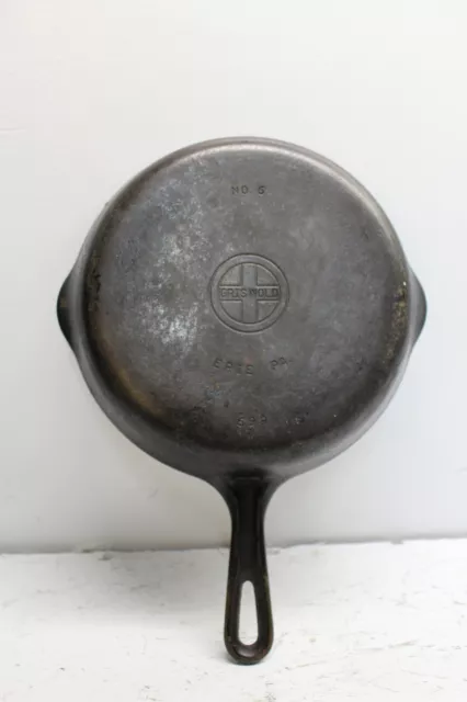 griswold cast iron skillet No 6 small logo 9”, 699 W - antique vintage Erie Pa