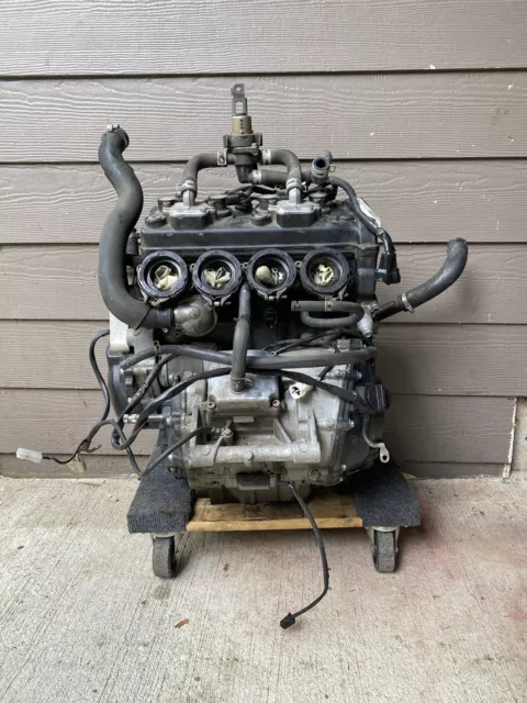 2003-05 R6 or 06-09 YAMAHA R6 R6S ENGINE MOTOR CRACKED HEAD CHECK PHOTOS *PARTS* 2003-05 R6 or 06-09 YAMAHA R6 R6S ENGINE MOTOR CRACKED HEAD CHECK PHOTOS *PARTS*