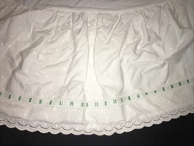 Falda de cama con ojales blancos de encaje cinta acuática talla reina con ojales de cerámica para niños 14