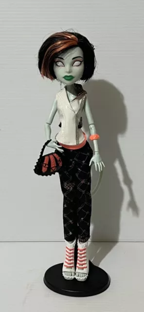 Monster High Freaky Fusion Scarah Screams Fashion Doll.