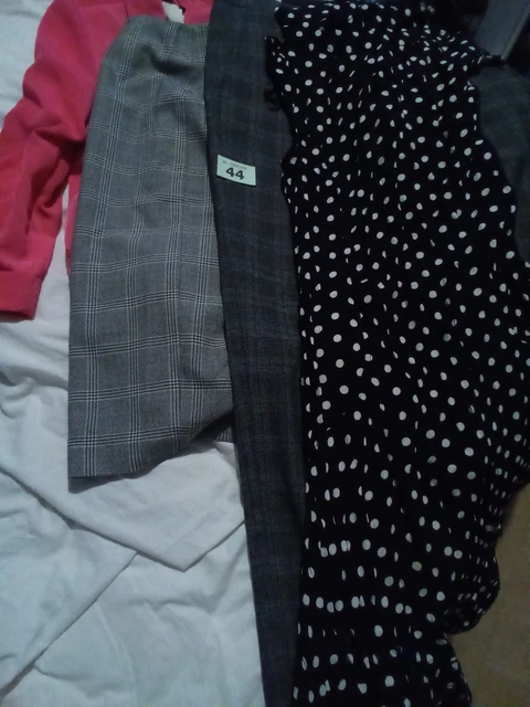 ladies clothes bundle size 8                                            4 items