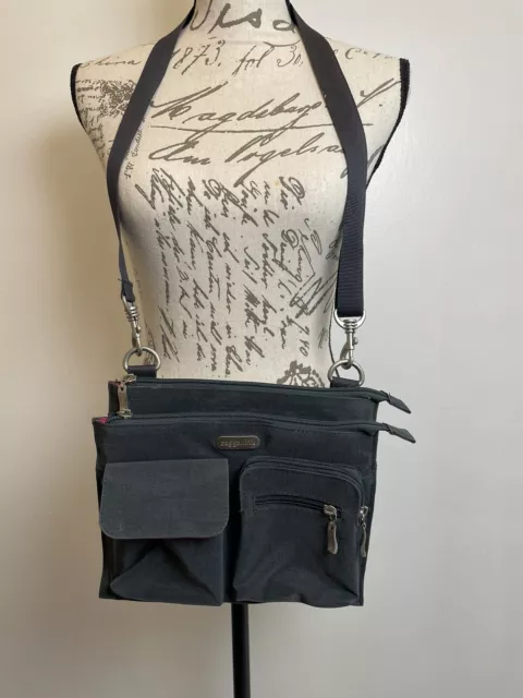 Baggallini Gray Nylon Crossbody Travel Organizer Purse EUC