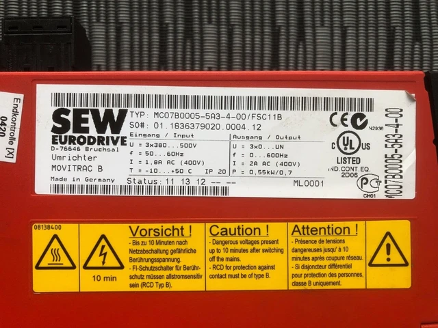 SEW EURODRIVE MC07B0005-5A3-4-00 Movitrac B Frequenzumrichter + Fbg11B ...