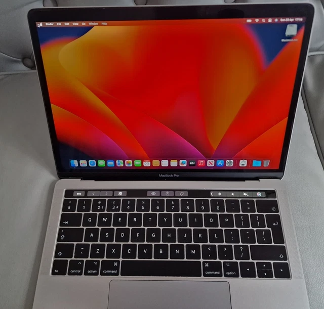 Apple 13" MacBook Pro Touch Bar 2017 Intel i7,  1TB SSD 16GB RAM - A1706