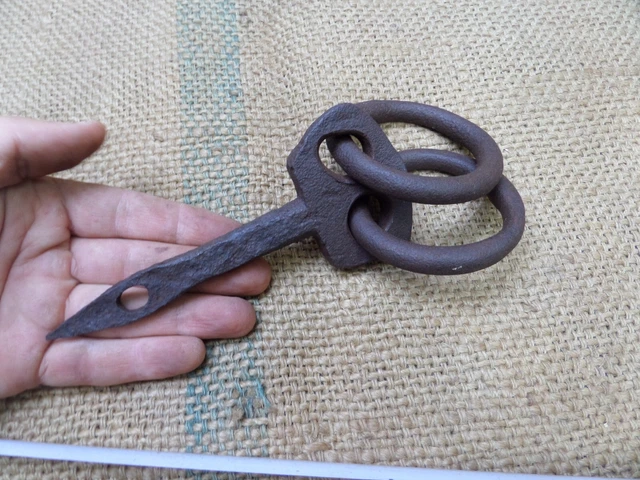 Antique Horse Tie Hitching Post Wagon Waggon Spike Ring Blacksmith Hand Forged
