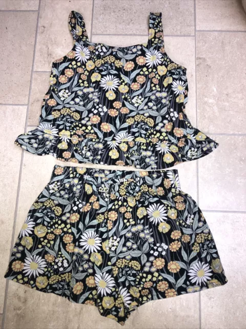 NEXT Girls Pretty floral summer set co-ord vest Top & Shorts set Age 9y