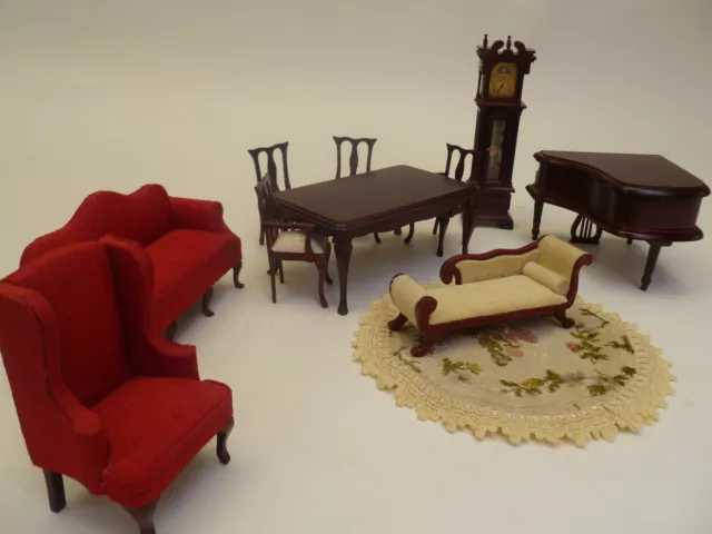 Set of vintage doll's house furniture. 11 pieces