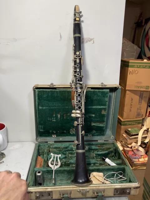 Vintage The Pedler Co. Elkhart IN Clarinet & Case. Ser# P18002 Pads Need Rplcmnt