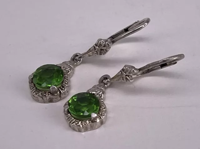 Alte 835 Silber Ohrringe mit grünen Farbsteinen (S 6388)