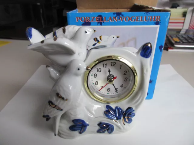 Reloj de Mesa Con Palomas Porcelana Con Mecanismo de Cuarzo, como Nuevo