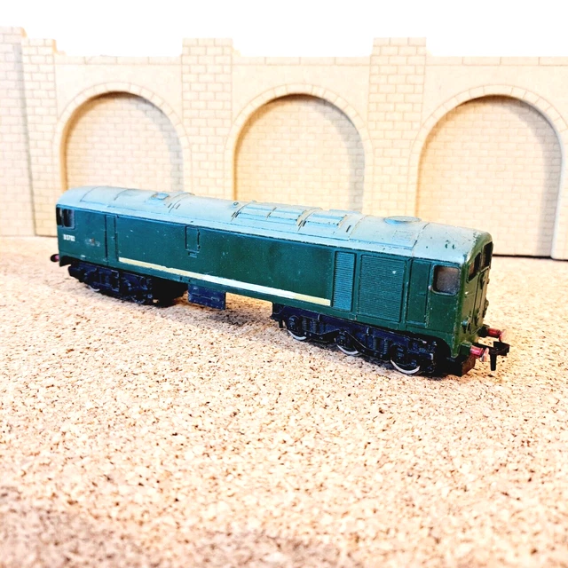 Hornby Dublo 2 Rail 2233  Co-Bo Diesel-Electric Locomotive D5702