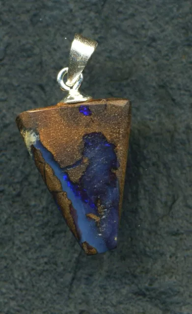 N°285-Pendentif Pendentif d'Opale Boulder d'Australie (Queensland ) de 8,40 ct