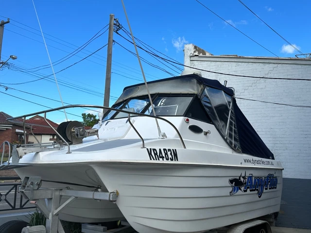 Shark cat Bruce Harris 5.6m Shark cat Bruce Harris 5.6m