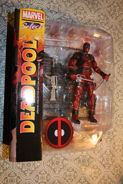 Marvel Diamond Select Deadpool Action Figure, New